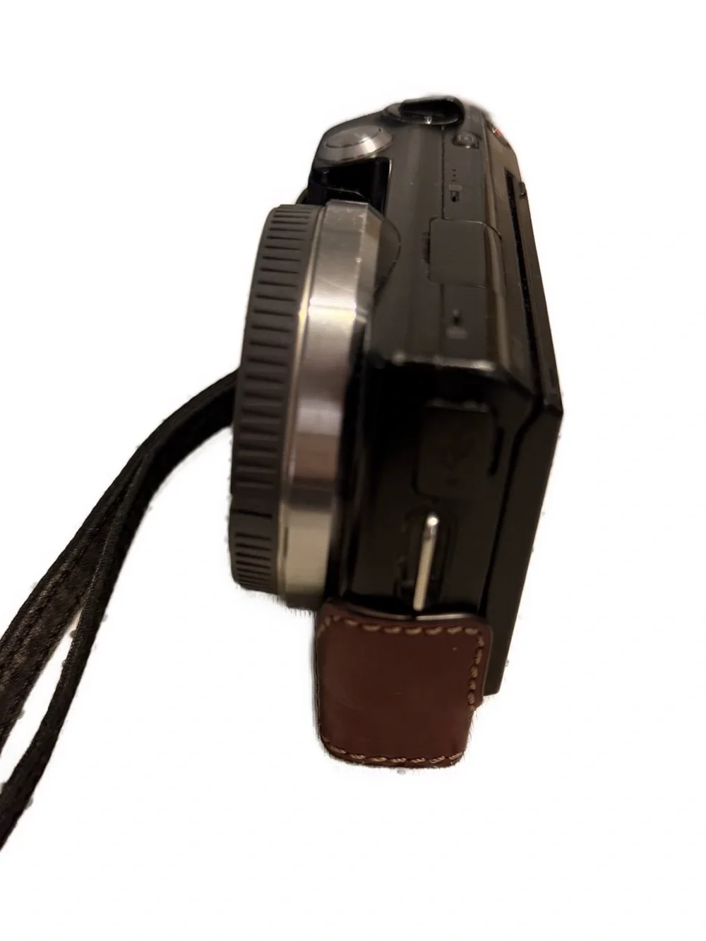 Sony Nex5 Mirrorless Camera with Gariz Brown Leather Half Case and Charger.
